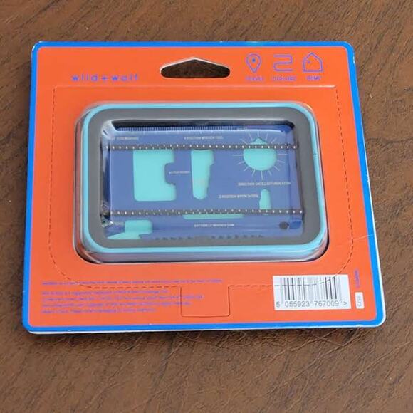 WILD + WOLF Tool Card Holder Travel Survival - 9 Tools New, sealed - Picture 3 of 8